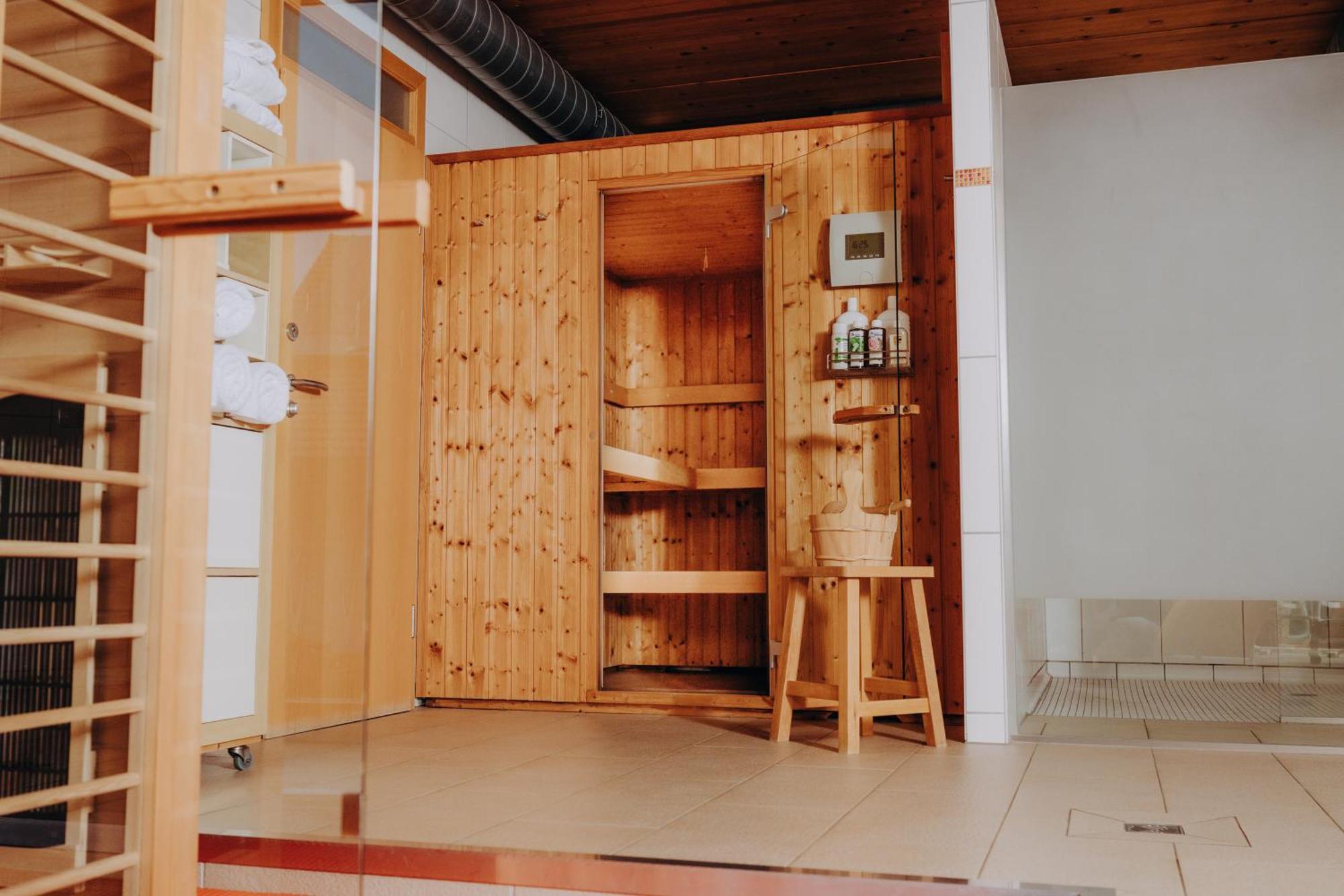 فندق Lindenhaus تزفيسل المظهر الخارجي الصورة